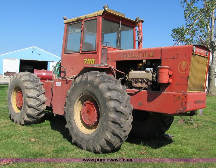 image for item A8331 1972 Versatile 700 tractor