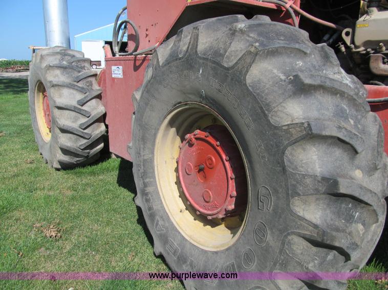 image for item A8331 1972 Versatile 700 tractor