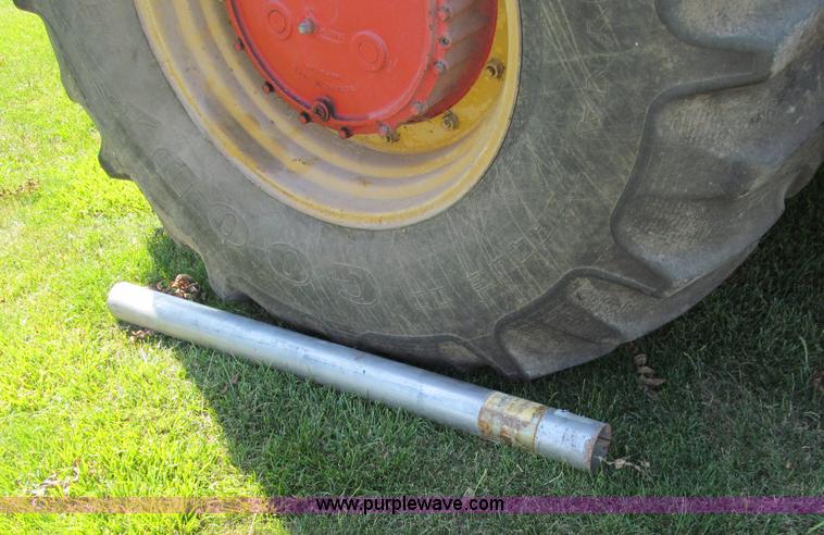 image for item A8331 1972 Versatile 700 tractor