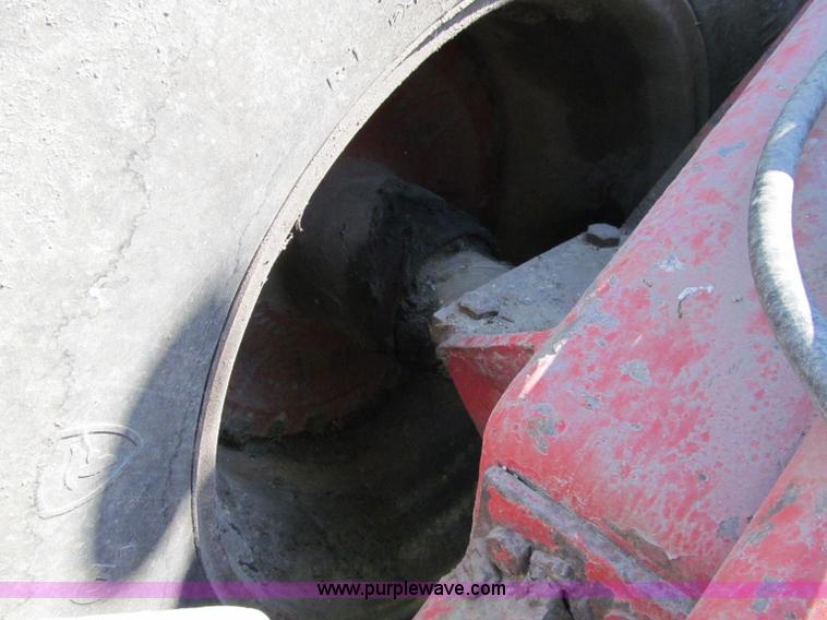 image for item A8331 1972 Versatile 700 tractor