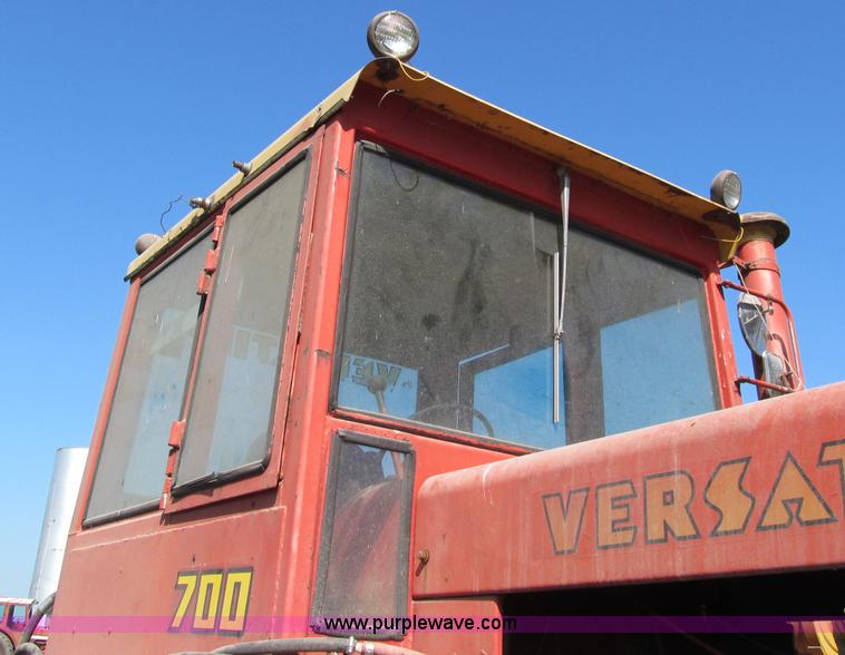 image for item A8331 1972 Versatile 700 tractor