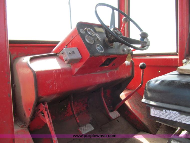 image for item A8331 1972 Versatile 700 tractor