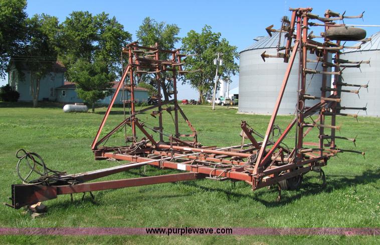 image for item A8333 International 45 Vibrashank 40' field cultivator