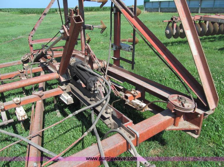 image for item A8333 International 45 Vibrashank 40' field cultivator