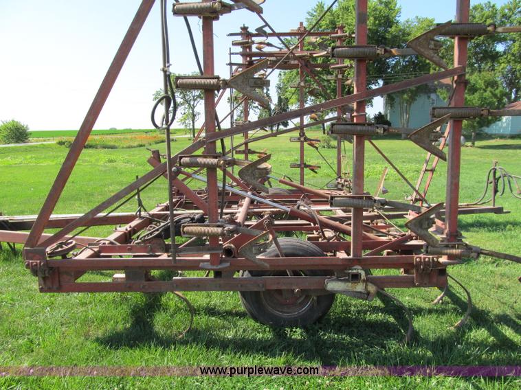 image for item A8333 International 45 Vibrashank 40' field cultivator