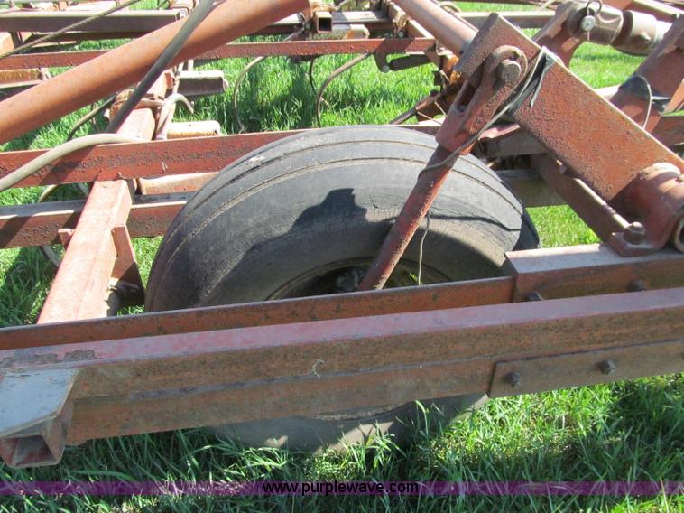 image for item A8333 International 45 Vibrashank 40' field cultivator