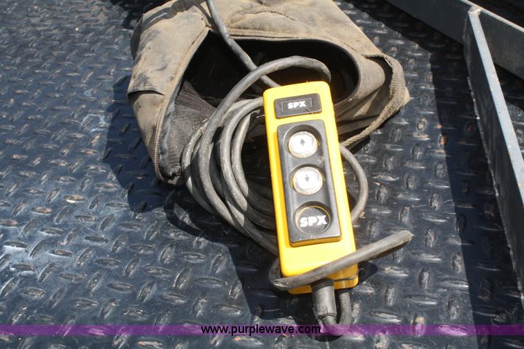 image for item B6695 Hydraulic bale spear