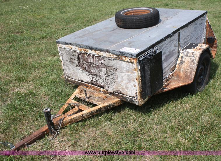 image for item B6714 Enclosed dog trailer