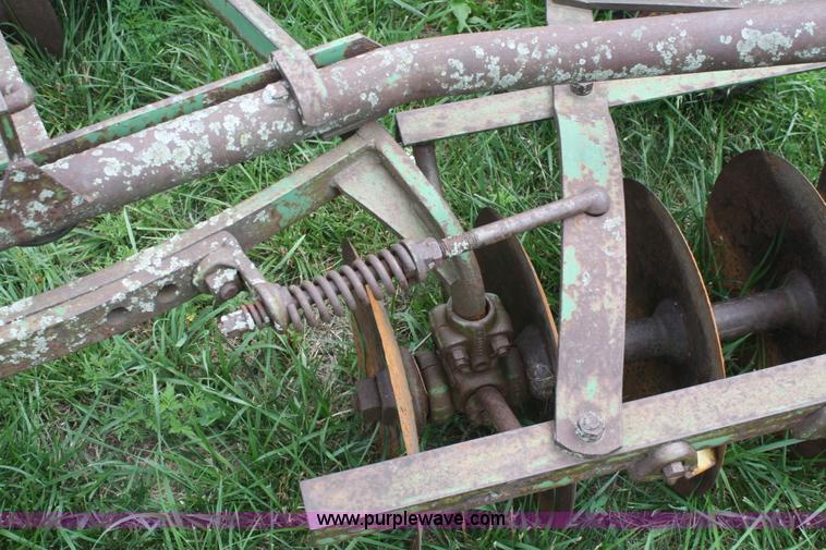 image for item B6719 John Deere 10' disk