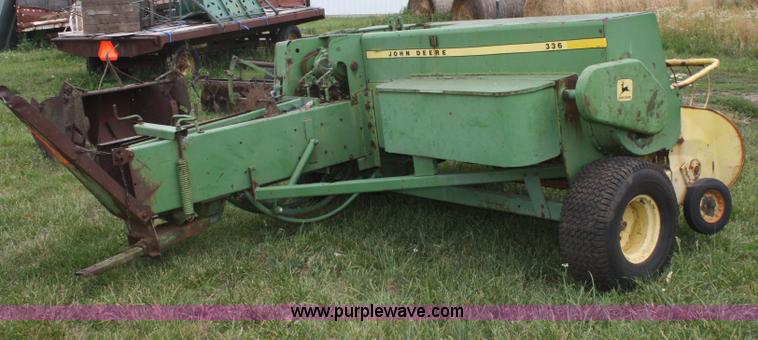 image for item B6720 1974 John Deere 336 square baler