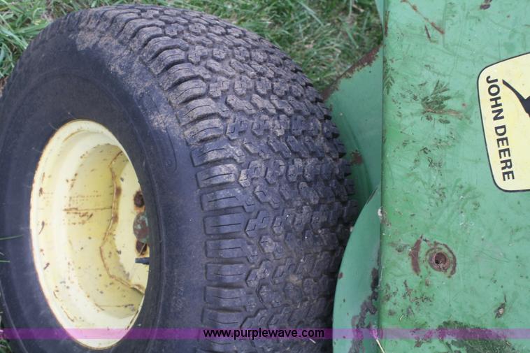 image for item B6720 1974 John Deere 336 square baler