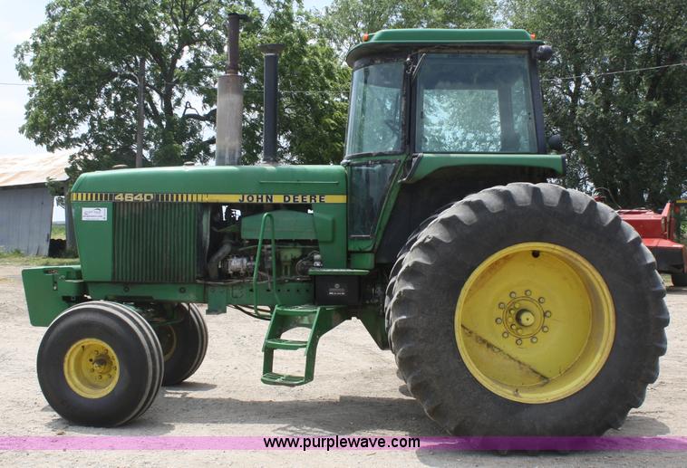 image for item B6724 1979 John Deere 4640 tractor