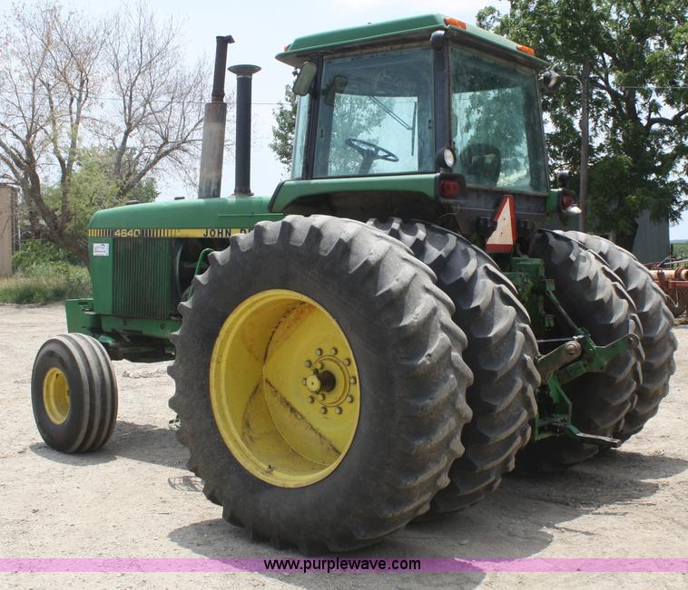 image for item B6724 1979 John Deere 4640 tractor