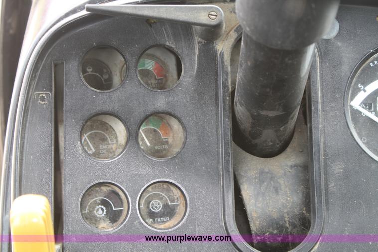 image for item B6724 1979 John Deere 4640 tractor