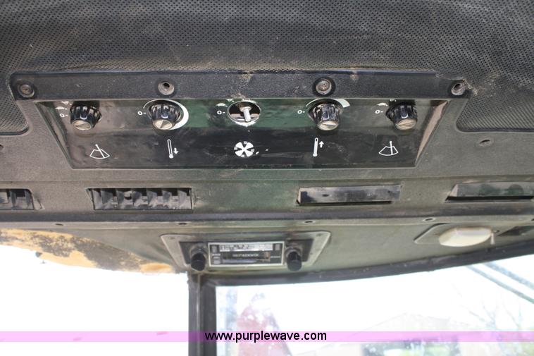 image for item B6724 1979 John Deere 4640 tractor