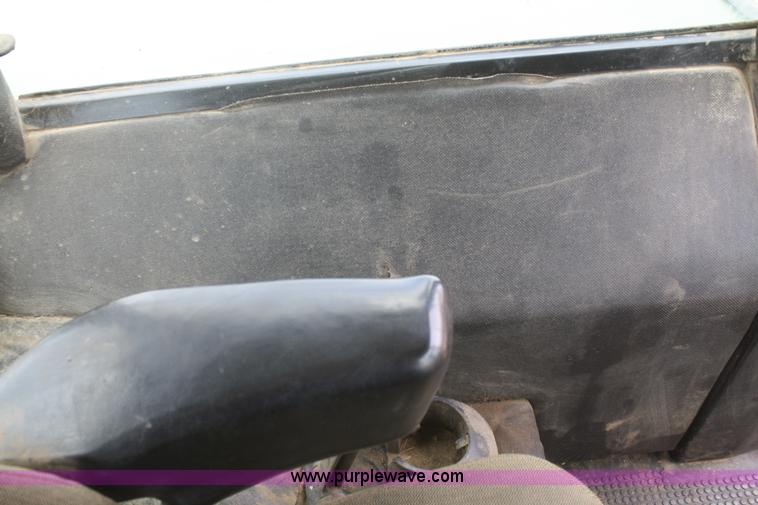 image for item B6724 1979 John Deere 4640 tractor