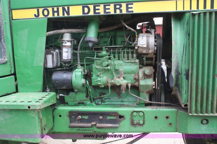 image for item B6724 1979 John Deere 4640 tractor