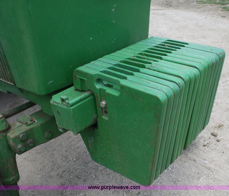 image for item B6724 1979 John Deere 4640 tractor