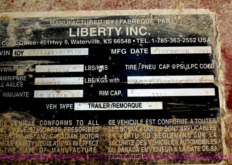 image for item B6727 2000 Travalong 24' gooseneck livestock trailer