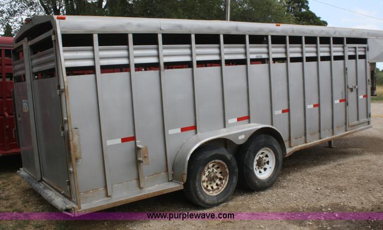 image for item B6728 1996 Titan 20' gooseneck livestock trailer