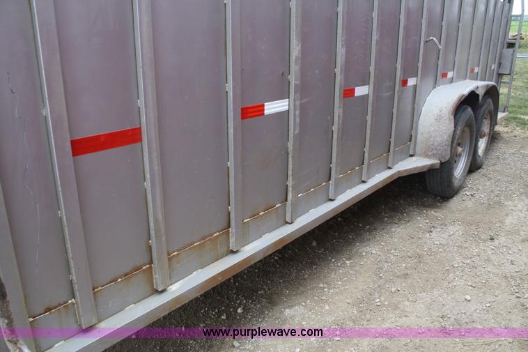 image for item B6728 1996 Titan 20' gooseneck livestock trailer