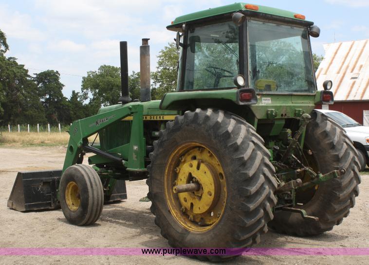 image for item B6729 1974 John Deere 4430 tractor