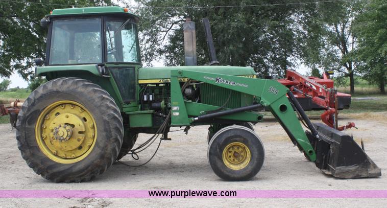 image for item B6729 1974 John Deere 4430 tractor