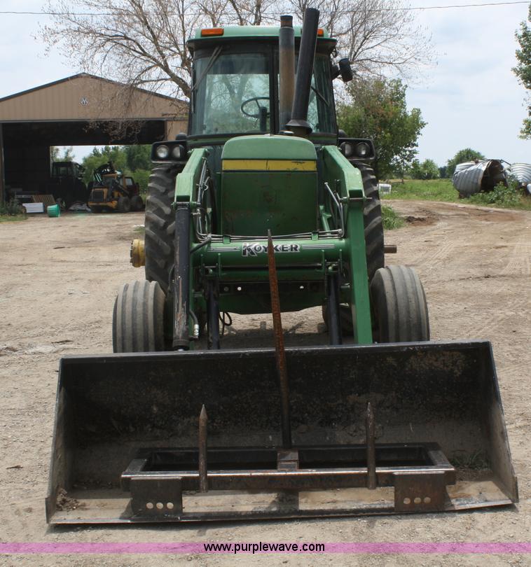 image for item B6729 1974 John Deere 4430 tractor