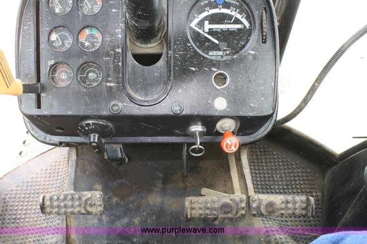 image for item B6729 1974 John Deere 4430 tractor