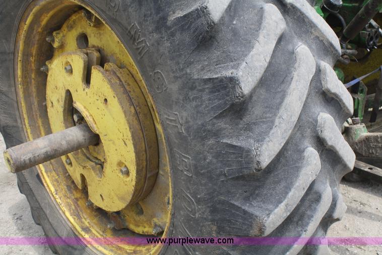 image for item B6729 1974 John Deere 4430 tractor