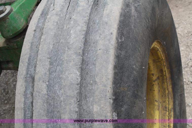 image for item B6729 1974 John Deere 4430 tractor