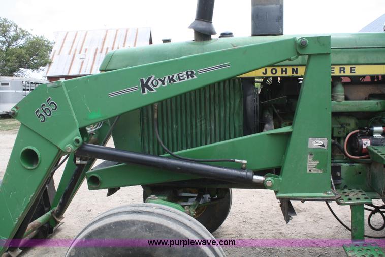 image for item B6729 1974 John Deere 4430 tractor