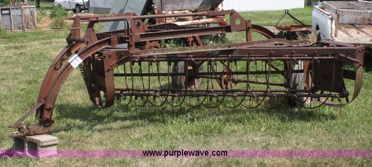 image for item B6730 Dearborn 14-20 side delivery rake