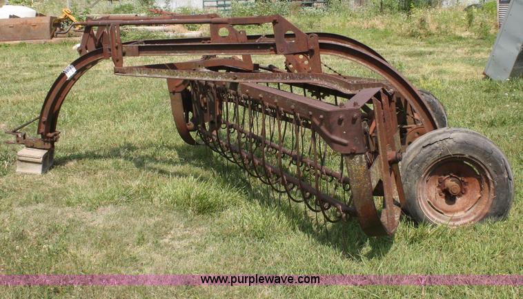 image for item B6730 Dearborn 14-20 side delivery rake