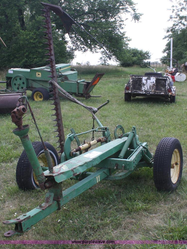 image for item B6731 John Deere 11 sickle mower