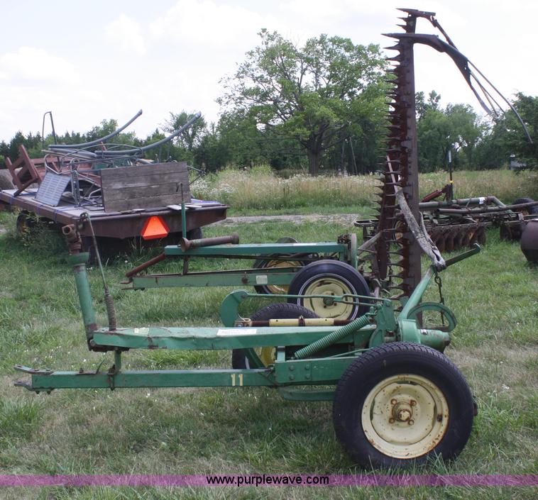 image for item B6731 John Deere 11 sickle mower