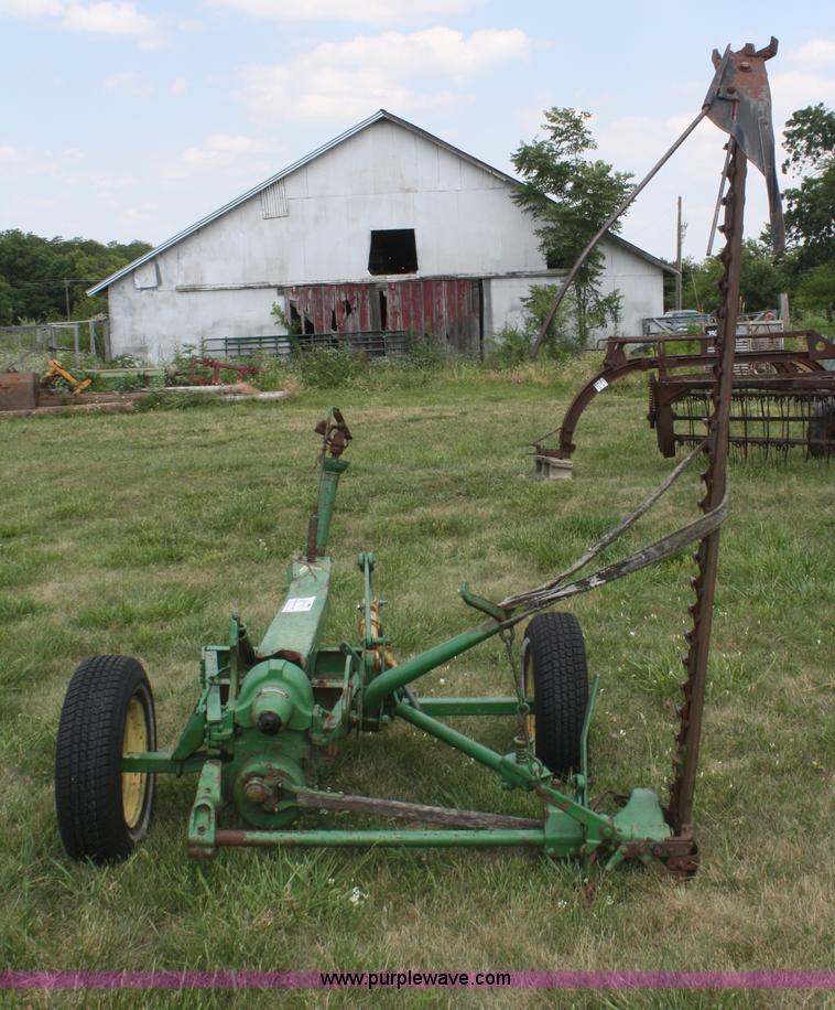 image for item B6731 John Deere 11 sickle mower