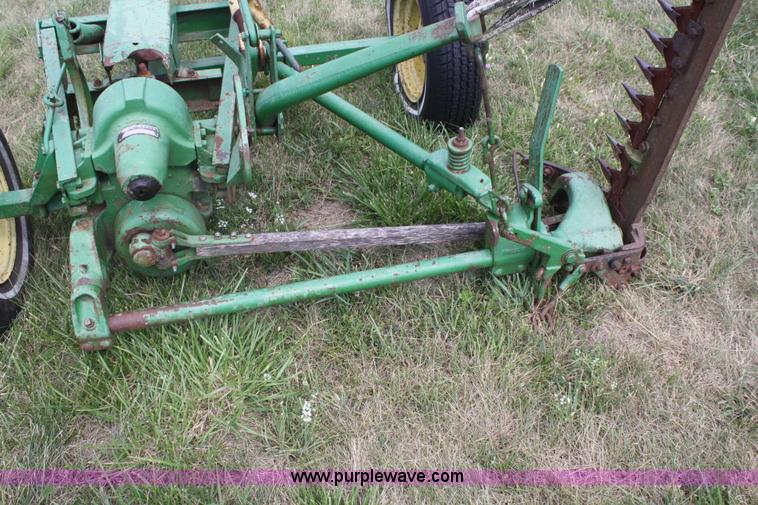image for item B6731 John Deere 11 sickle mower