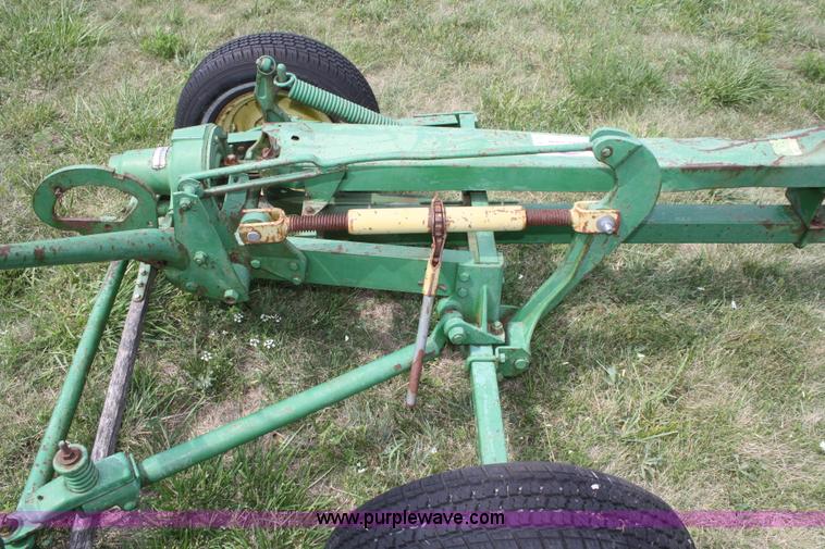 image for item B6731 John Deere 11 sickle mower