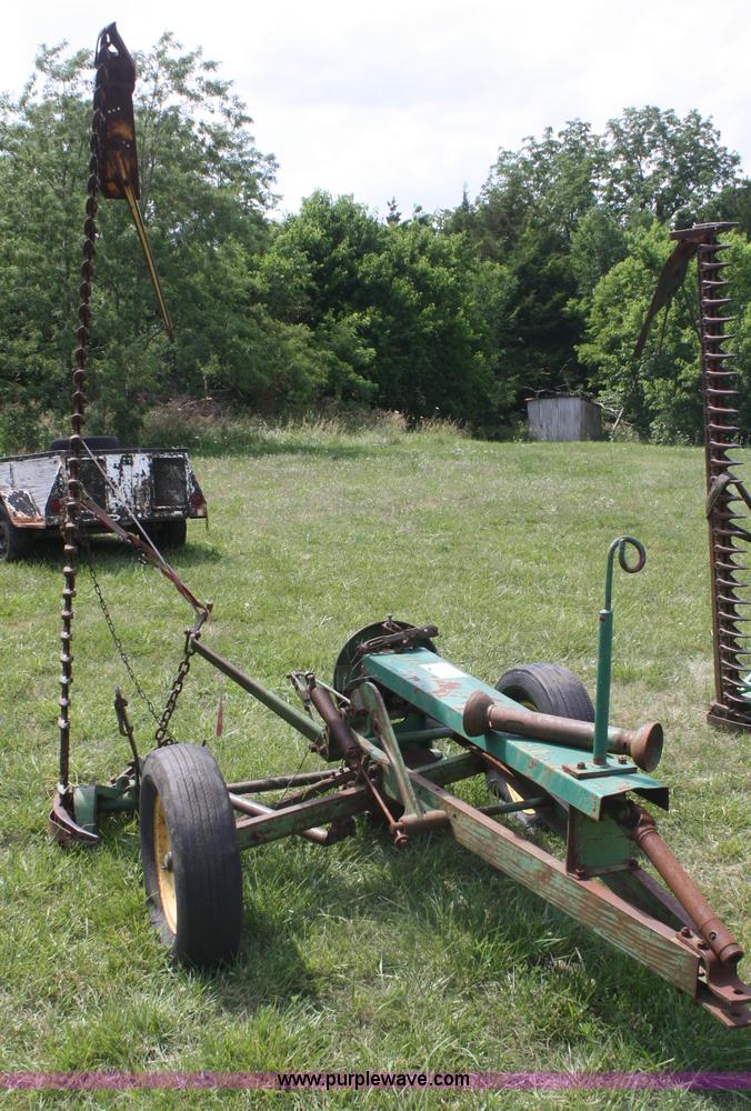 image for item B6732 John Deere 9' sickle mower