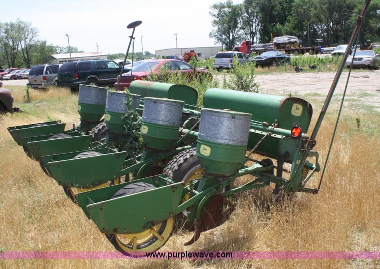 image for item B6737 John Deere 494A four row planter