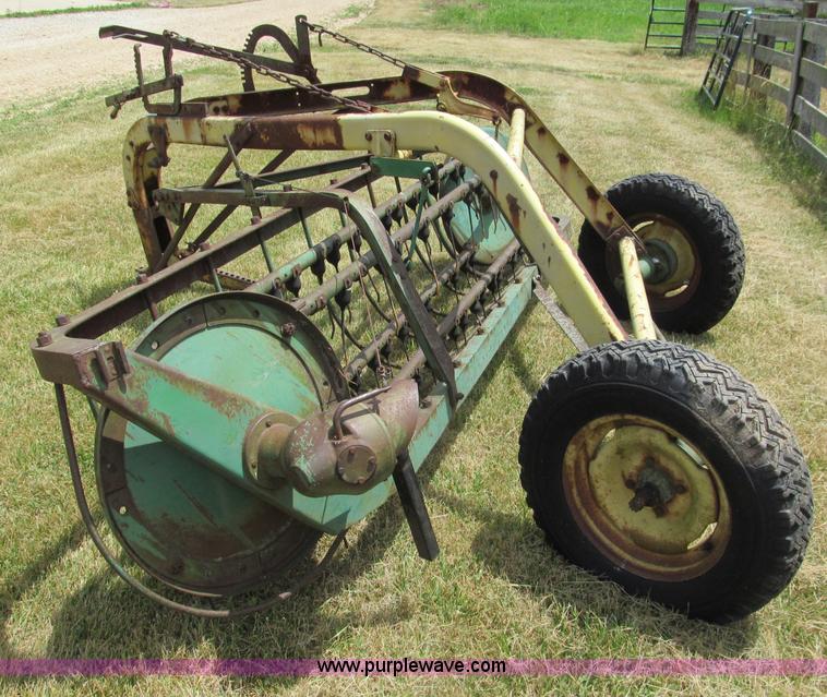 image for item C2256 John Deere 640 rake