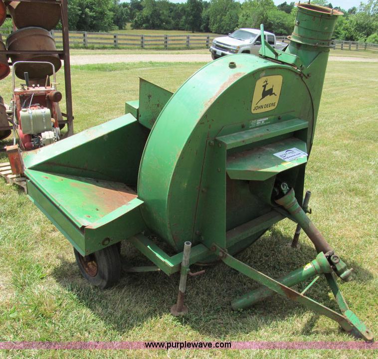 image for item C2257 John Deere 64 silage blower