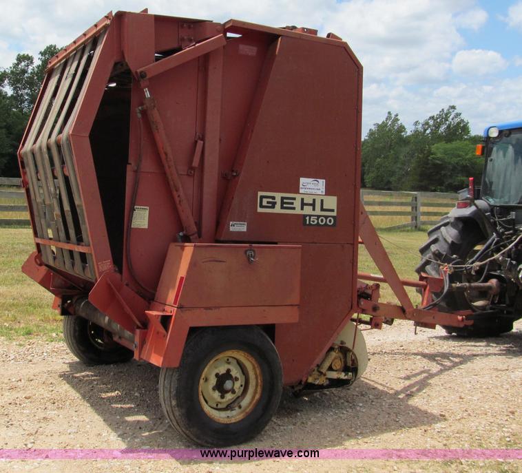 image for item C2268 Gehl 1500 round baler