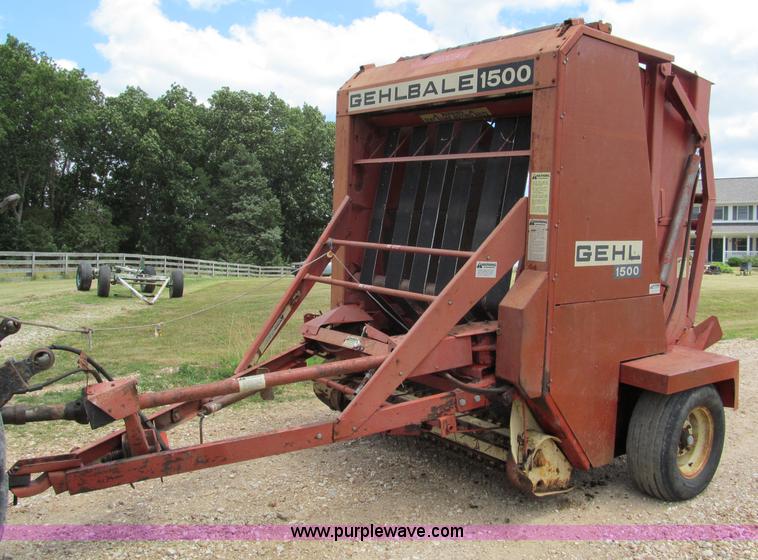 image for item C2268 Gehl 1500 round baler