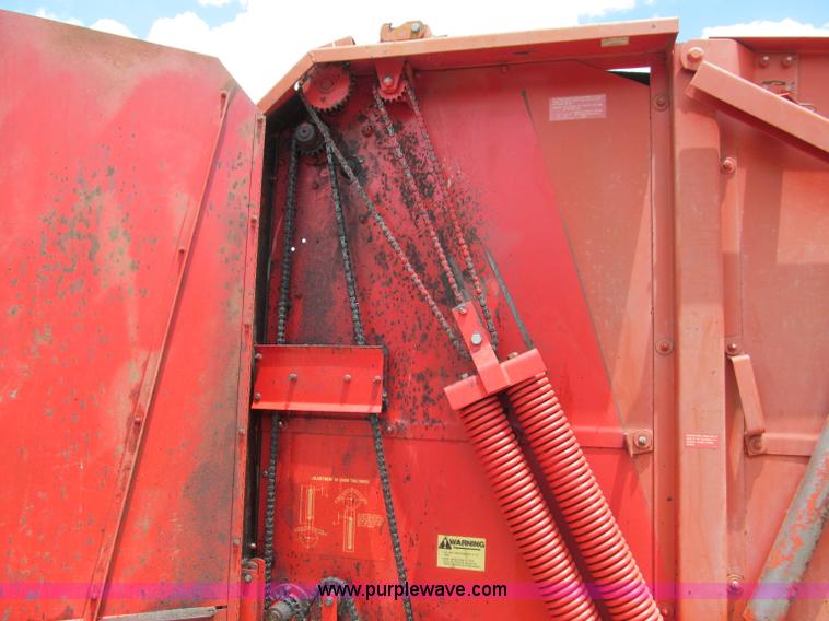image for item C2268 Gehl 1500 round baler