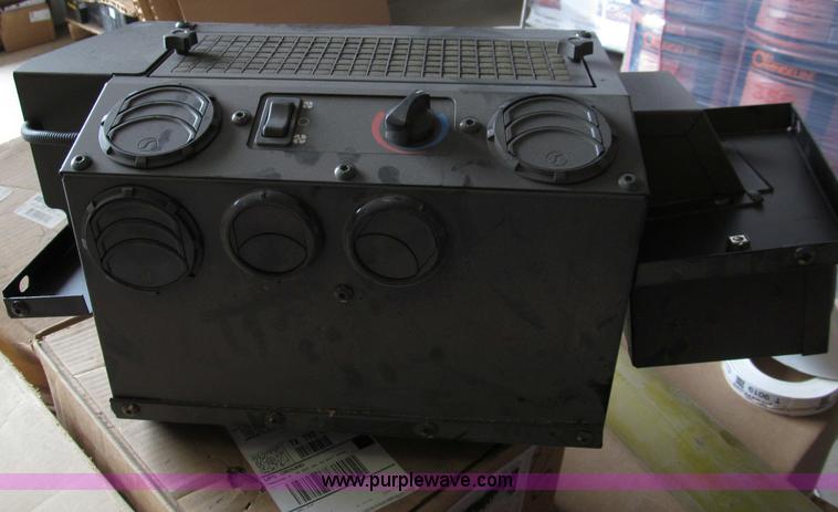 image for item C3517 AC unit