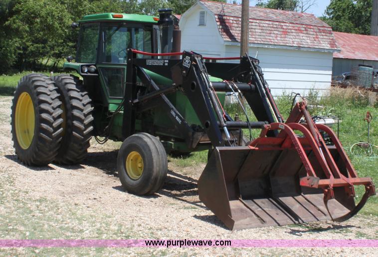 image for item D5177 1982 John Deere 4640 tractor