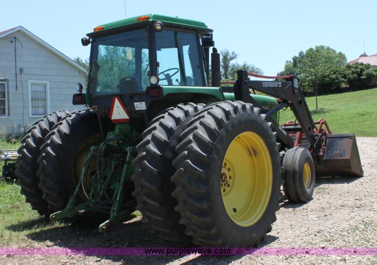 image for item D5177 1982 John Deere 4640 tractor