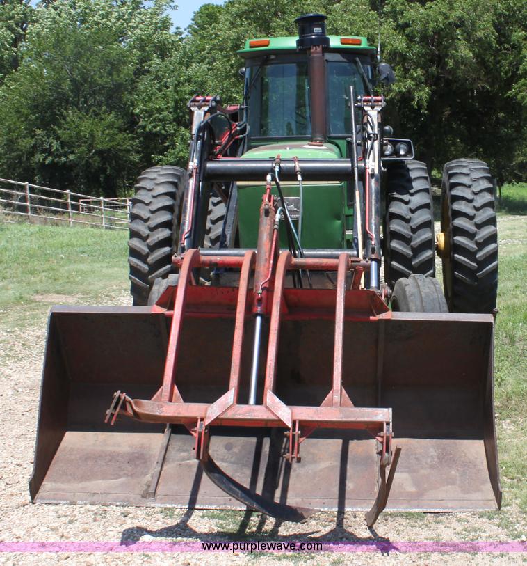 image for item D5177 1982 John Deere 4640 tractor